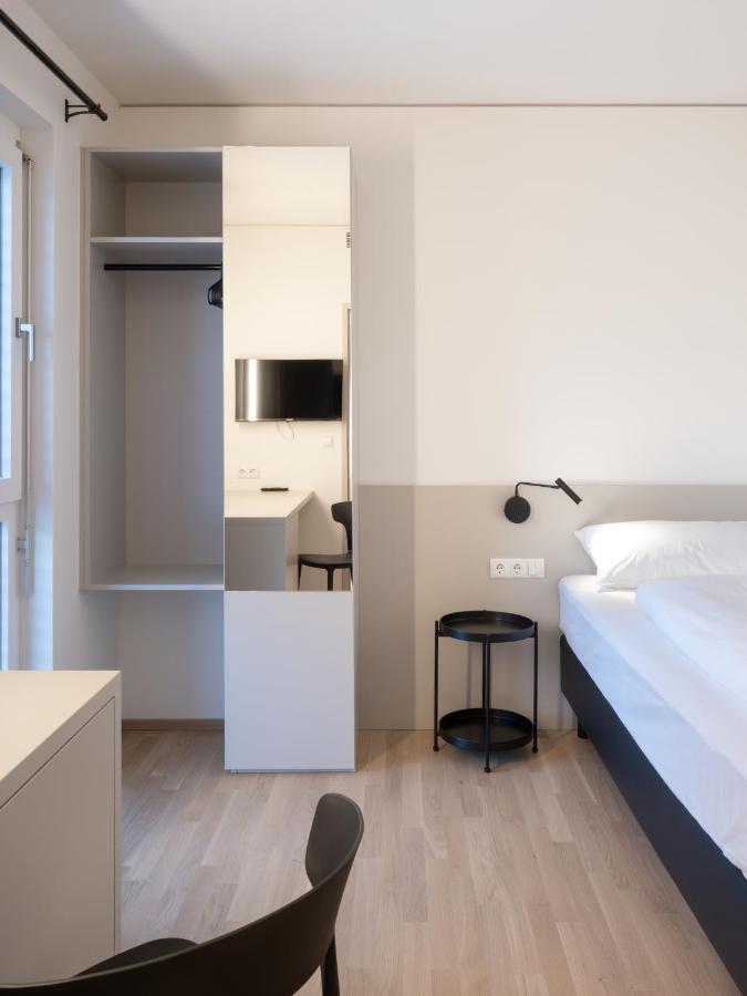 Hotel At Home - Late Arrival Self Check In Graz Bagian luar foto