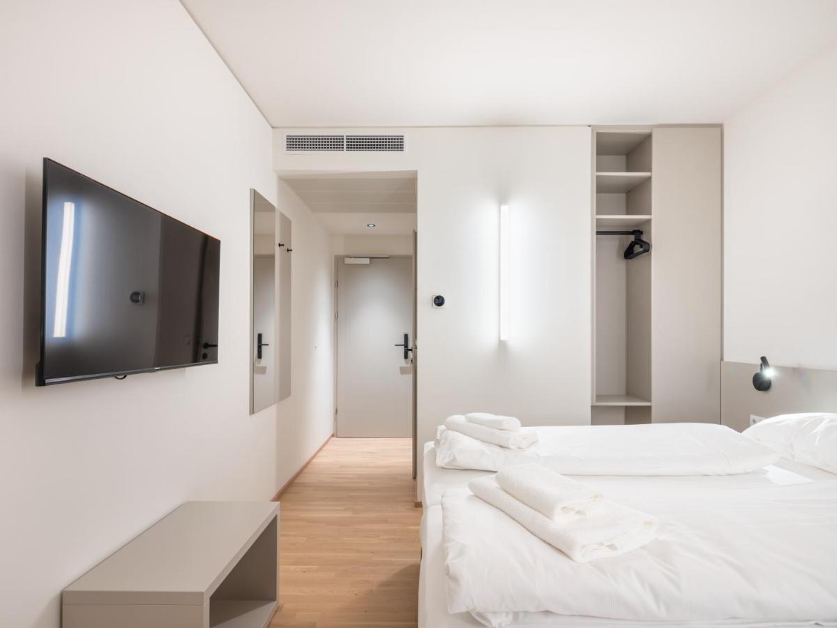 Hotel At Home - Late Arrival Self Check In Graz Bagian luar foto