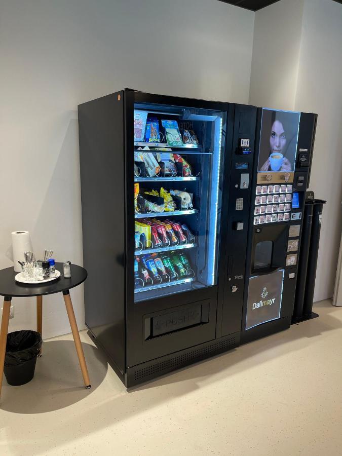 Hotel At Home - Late Arrival Self Check In Graz Bagian luar foto